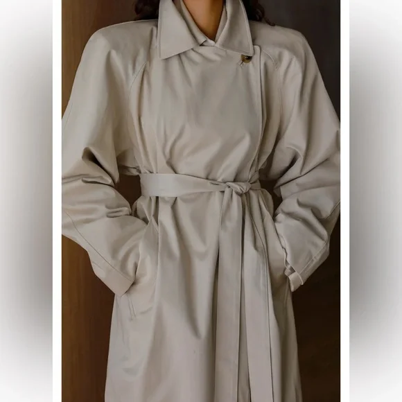 The Frankie Shop Marisol Box Shoulder Trench - Brand New With Tags (NWT) - Picture 5 of 9